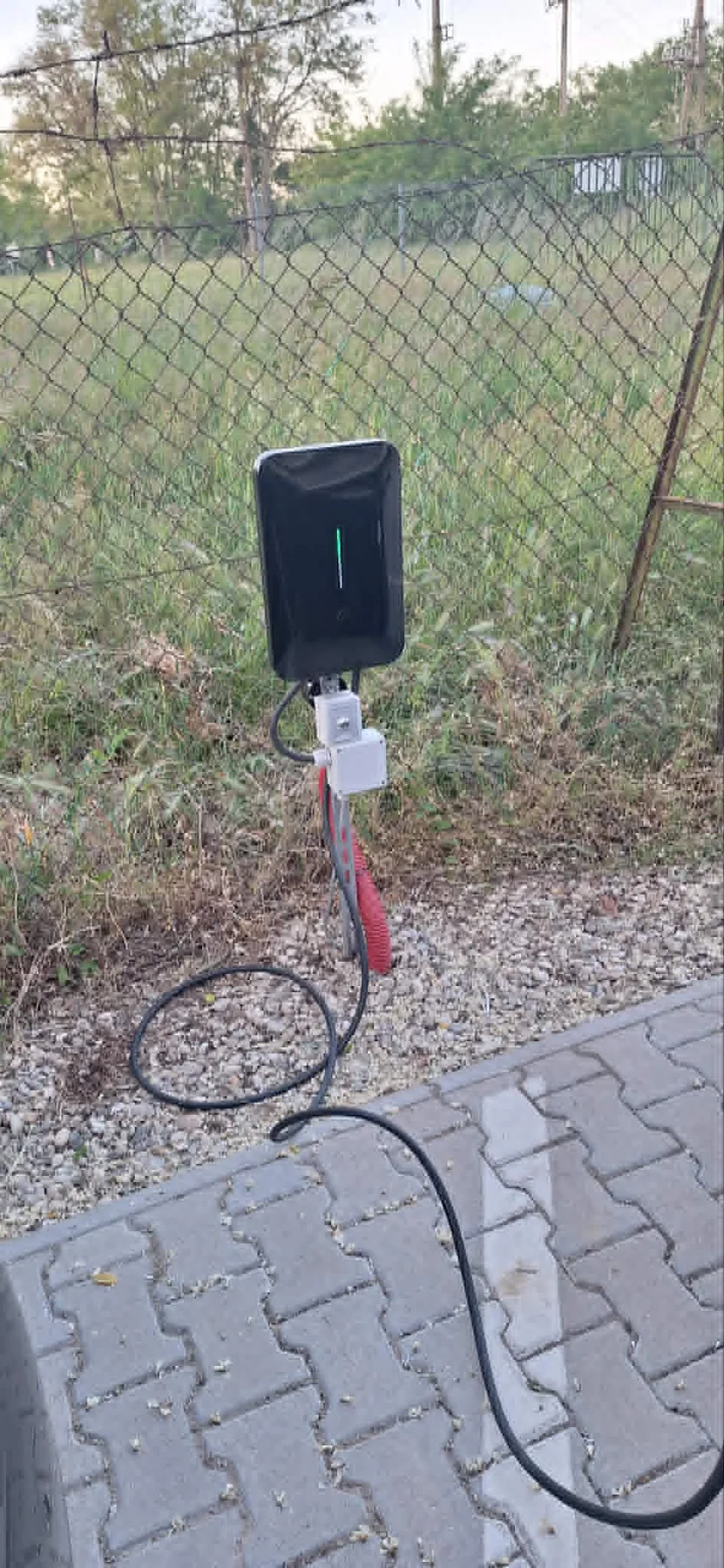 Elektromosautó-töltő telepítése